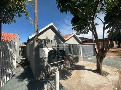 Casa com 4 Quartos à venda, 180m² no Conjunto Habitacional Alexandre Urbanas, Londrina