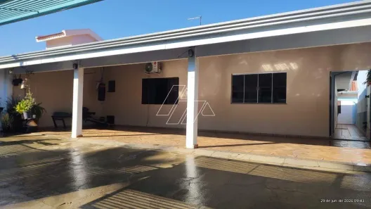 Casa com 3 Quartos à venda, 240m² no Jardim Ouro Verde, Ourinhos