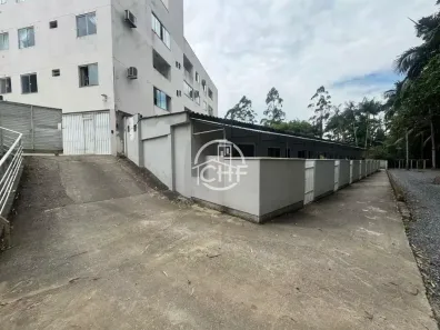 Kitnet com 1 Quarto para alugar, 25m² no Centro I, Brusque