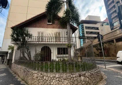 Casa com 4 Quartos à venda, 136m² no São Mateus, Juiz de Fora