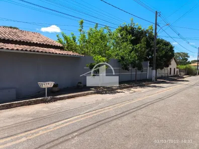 Fazenda/Sítio com 5 Quartos à venda, 205m² no , Araçaí