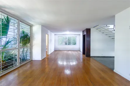 Casa com 4 Quartos à venda, 360m² no Jardim Luzitânia, São Paulo