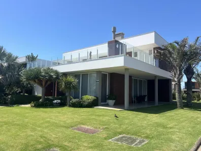 Casa de Condomínio com 4 Quartos à venda, 500m² no Maristela, Xangri-Lá