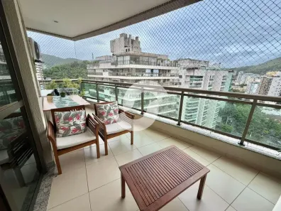 Apartamento com 3 Quartos à venda, 199m² no Vital Brazil, Niterói