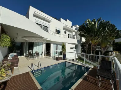 Casa com 3 Quartos à venda, 258m² no Pantanal, Florianópolis