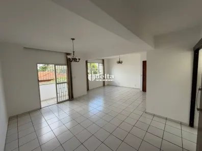 Apartamento com 3 Quartos para alugar, 138m² no Cazeca, Uberlândia