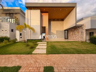 Casa de Condomínio com 3 Quartos para alugar, 205m² no Laranjeiras, Uberlândia