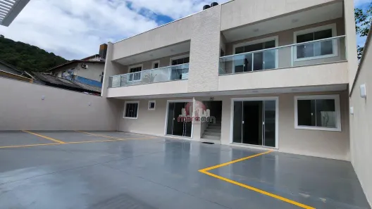 Apartamento com 2 Quartos à venda, 60m² no Monte Alegre, Camboriú