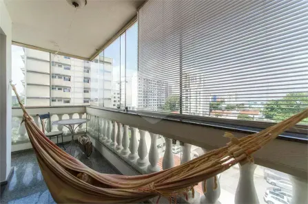 Apartamento com 3 Quartos à venda, 130m² no Jardim das Bandeiras, São Paulo