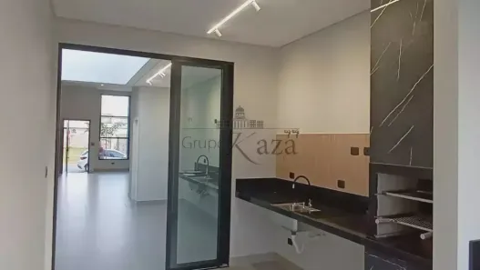 Casa de Condomínio com 3 Quartos à venda, 136m² no Jardim Jacinto, Jacareí