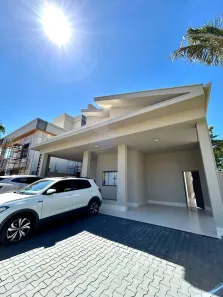Casa com 3 Quartos para alugar, 260m² no Condomínio Florais Cuiabá Residencial, Cuiabá