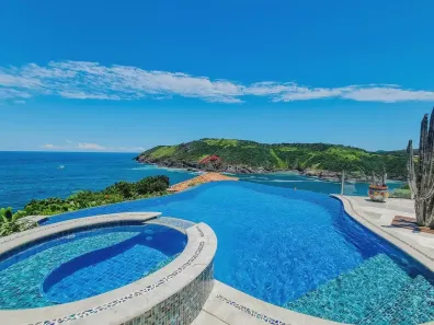 Casa com 6 Quartos à venda, 720m² no Ferradura, Armação dos Búzios