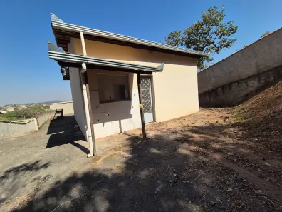 Casa com 2 Quartos para alugar, 150m² no Novas Esmeraldas, Esmeraldas