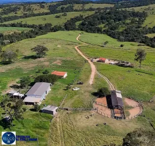 Fazenda/Sítio com 3 Quartos à venda, 71m² no Setor Central, Itauçu