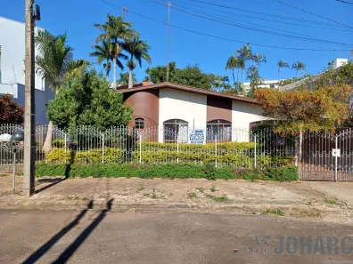 Casa com 3 Quartos à venda, 182m² no Vila Flamboyant, Apucarana