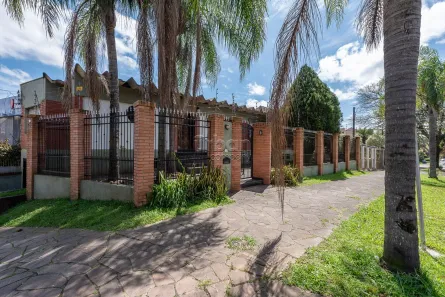 Casa com 5 Quartos à venda, 249m² no Chácara das Pedras, Porto Alegre