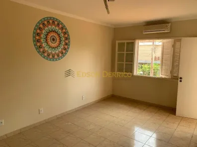 Sobrado com 3 Quartos à venda, 202m² no Vila Bourghese, Pindamonhangaba