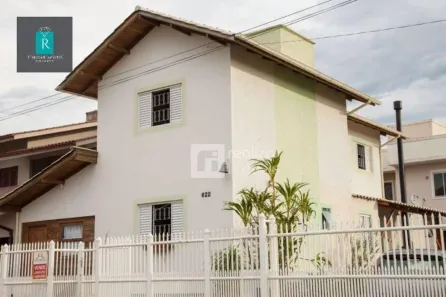 Casa com 4 Quartos à venda, 207m² no Carianos, Florianópolis