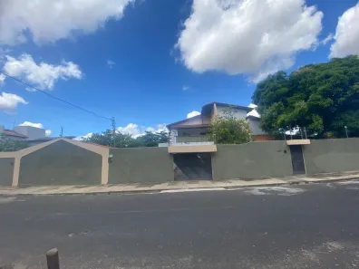 Sobrado com 5 Quartos à venda, 530m² no São João, Teresina