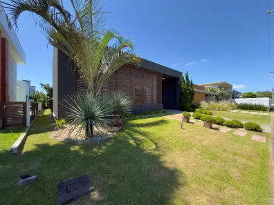 Casa de Condomínio com 3 Quartos à venda, 165m² no Capão da Canoa, Capão da Canoa