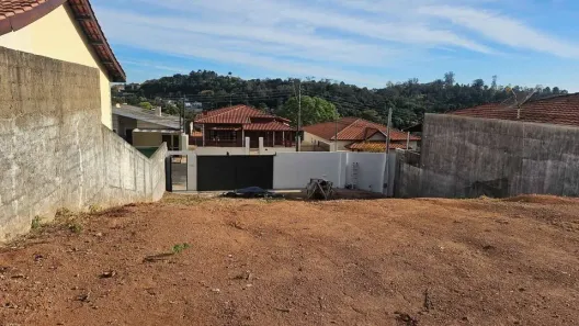 Lote/Terreno à venda, 450m² no Loteamento Bosque das Arapongas, Serra Negra