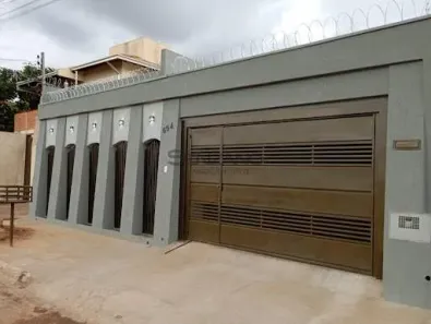 Casa com 3 Quartos à venda, 180m² no Vila Alba, Campo Grande