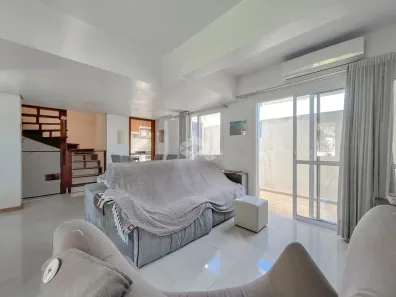 Casa de Condomínio com 3 Quartos à venda, 129m² no Jardim São Pedro, Porto Alegre