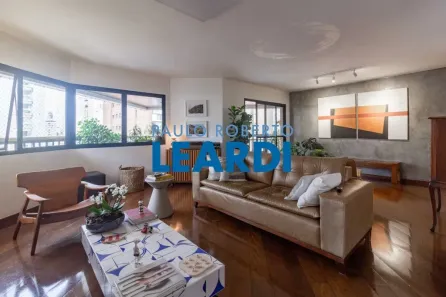 Apartamento com 4 Quartos para alugar, 203m² no Perdizes, São Paulo