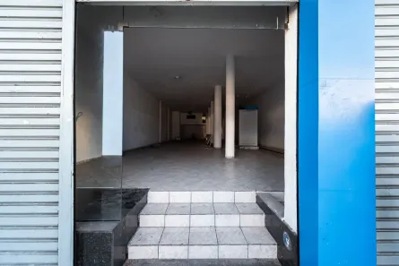 Ponto Comercial para alugar, 202m² no Vila Mathias, Santos