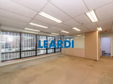 Sala Comercial à venda, 438m² no Cerqueira César, São Paulo