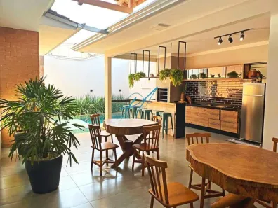 Casa com 3 Quartos à venda, 280m² no Parque das Laranjeiras, Maringá