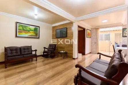 Sobrado com 3 Quartos à venda, 120m² no Novo Mundo, Curitiba