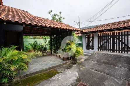 Casa com 3 Quartos à venda, 120m² no Itaipu, Niterói