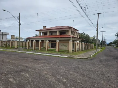 Sobrado com 7 Quartos à venda, 332m² no Capão Novo, Capão da Canoa
