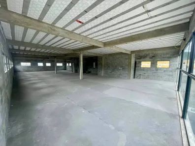 Galpão/Depósito/Armazém para alugar, 600m² no Sumaré, Caraguatatuba