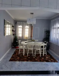 Casa com 3 Quartos à venda, 200m² no Jardim São Vicente, Jundiaí