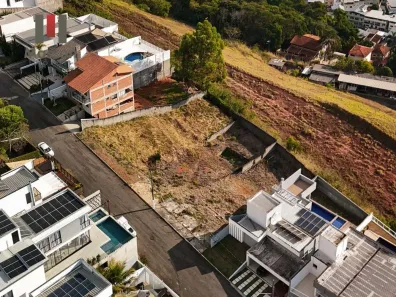 Lote/Terreno à venda, 460m² no São Pedro, Juiz de Fora