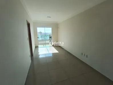 Apartamento com 3 Quartos para alugar, 90m² no Santa Mônica, Uberlândia