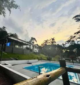 Fazenda/Sítio com 3 Quartos à venda, 250m² no Recanto dos Palmares, Atibaia