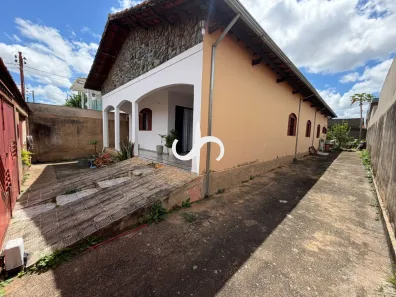 Casa com 4 Quartos à venda, 179m² no Alvorada, Anápolis
