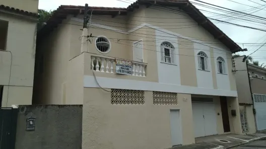 com 3 Quartos à venda, 220m² no Imbetiba, Macaé
