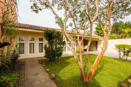 Casa com 3 Quartos à venda, 300m² no Santa Quitéria, Curitiba