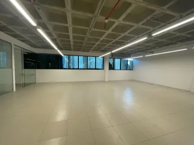 Sala Comercial para alugar, 157m² no João Paulo, Florianópolis