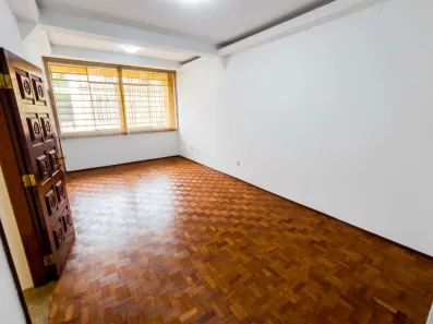 Imóvel Comercial com 3 Quartos para alugar, 251m² no Anhangabaú, Jundiaí