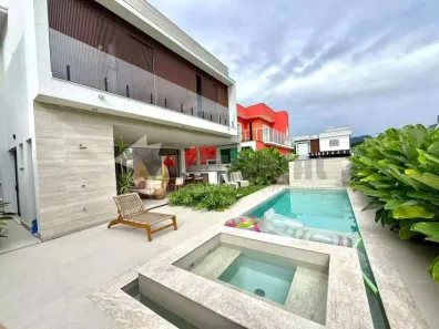 Sobrado com 5 Quartos à venda, 340m² no Costa Nova, Caraguatatuba