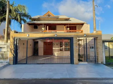 Sobrado com 3 Quartos à venda, 243m² no Harmonia, Canoas