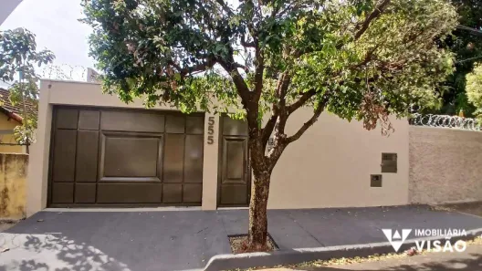 Casa com 3 Quartos para alugar, 141m² no Nossa Senhora da Abadia, Uberaba