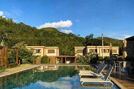 Casa de Condomínio com 4 Quartos à venda, 117m² no Itaipava, Petrópolis