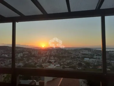 Casa de Condomínio com 4 Quartos à venda, 251m² no Nonoai, Porto Alegre