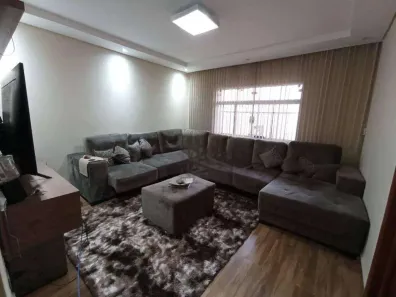 Casa com 3 Quartos à venda, 240m² no Jardim Bom Clima, Guarulhos